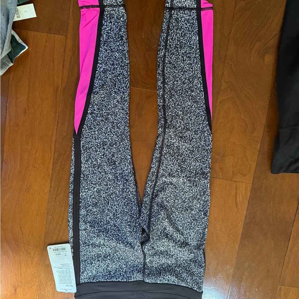 New Lululemon Pace Tights - Picture 2 of 9